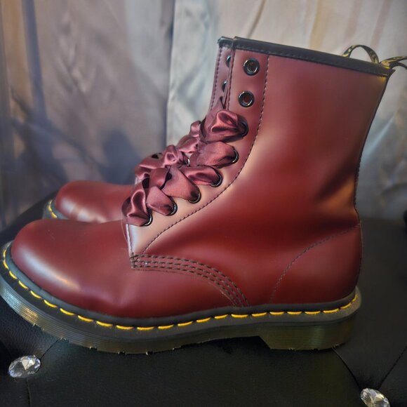 Womens Doc Marten 1460 Smooth Leather Lace Up Boots - Picture 1 of 10